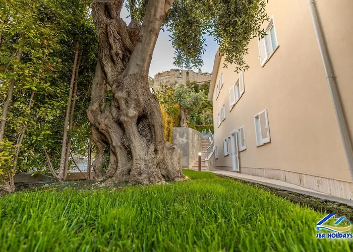 Appart hôtel Fiorita 3*