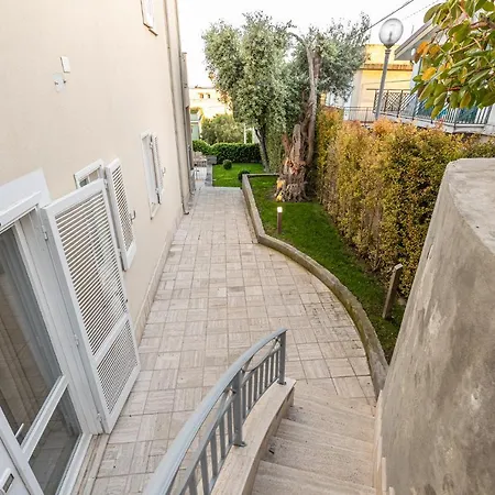 Апарт-отель Fiorita 3*