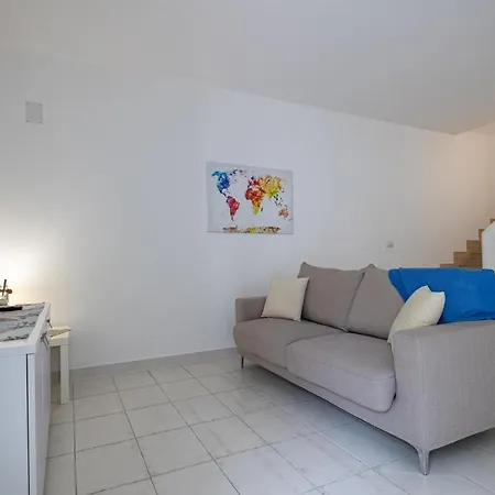 Fiorita Роччелла-Ионика