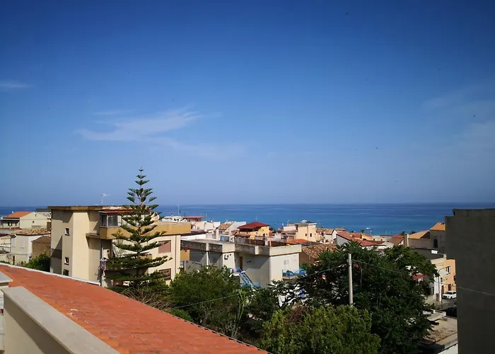 Fiorita アパートホテル