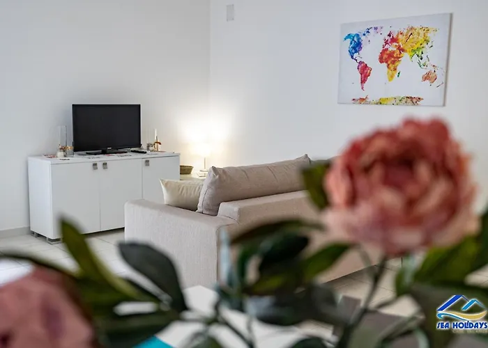 Fiorita アパートホテル ロッチェッラ・イオーニカ